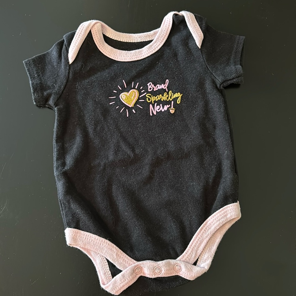 🏷 Sale:10 for $20. Duck Duck 🦆 Goose Brand Sparkling New 💜 Onesie
